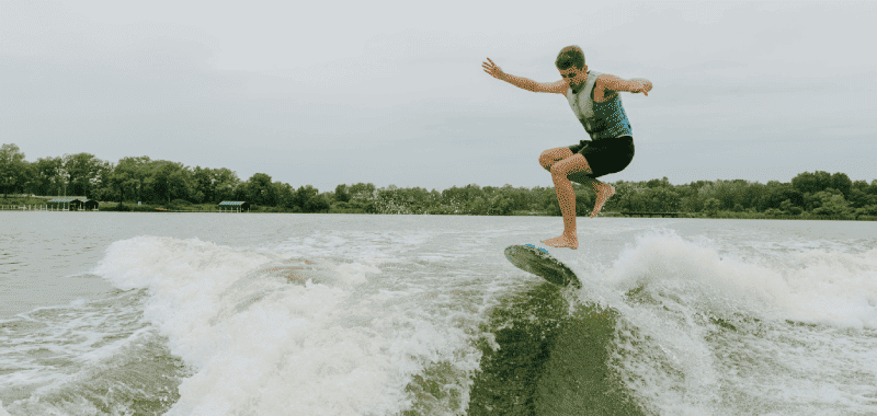 Wake the Lake, wave surf 